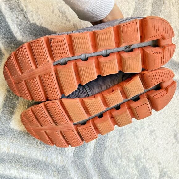 On Running Cloud 5 in Zinc/Canyon 11.5 - Picture 8 of 14